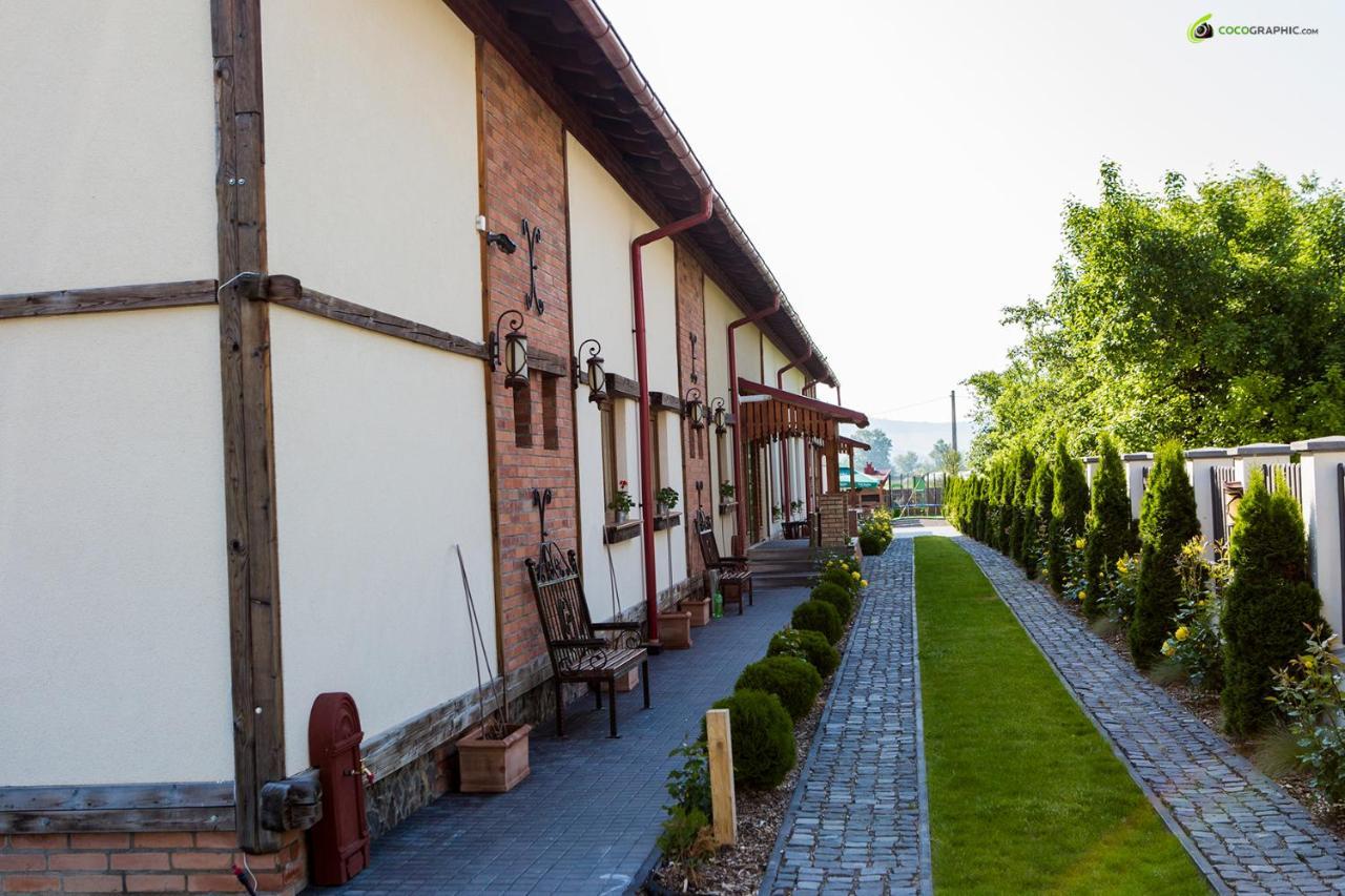 Bed and Breakfast Country Court Curteni Exterior foto