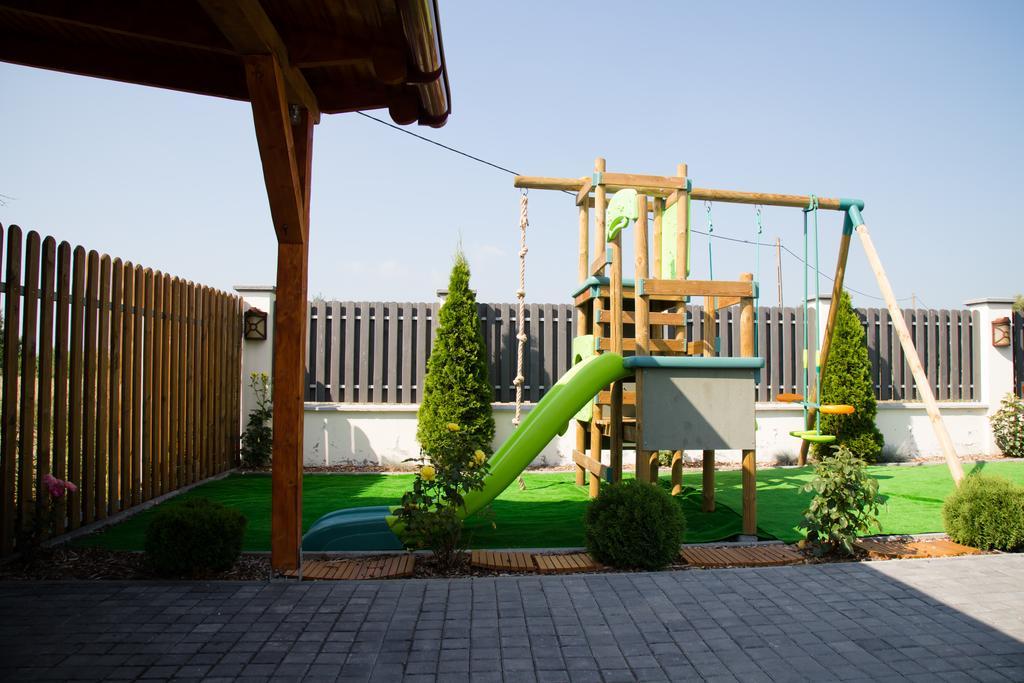 Bed and Breakfast Country Court Curteni Exterior foto